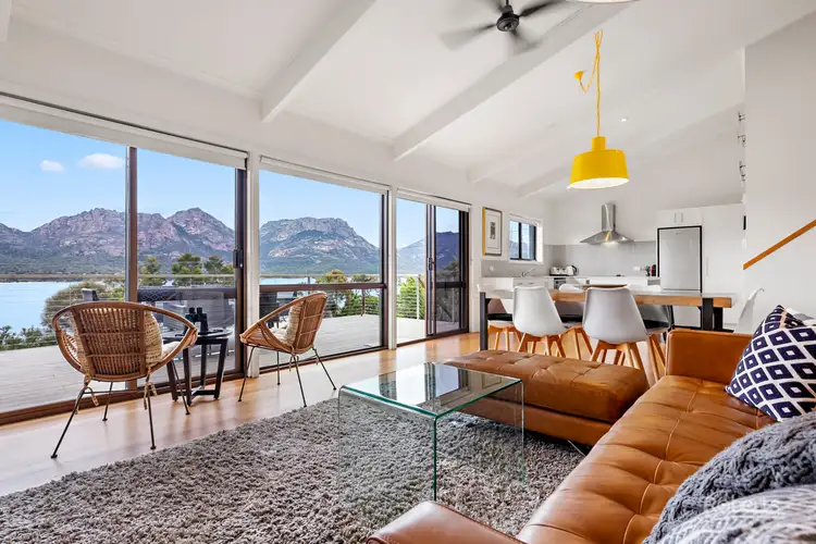 21 Esplanade East, Coles Bay TAS 7215