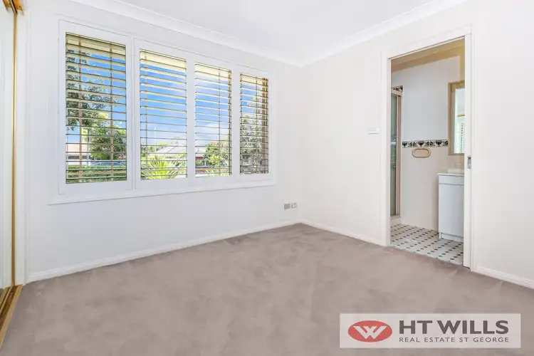 Fourth view of Homely villa listing, 1/153 Connells Point Road, Connells Point NSW 2221