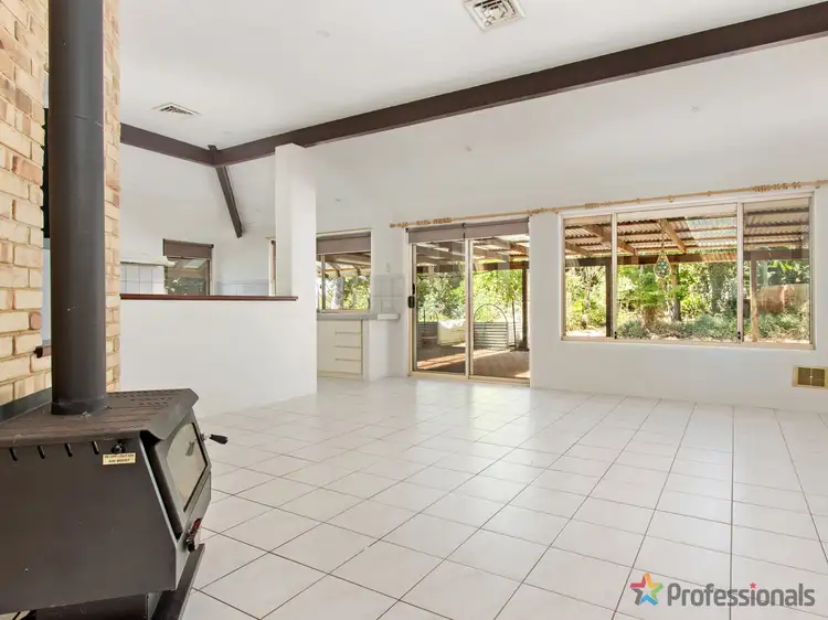 Fifth view of Homely house listing, 2 Farrier Court, Wellard WA 6170