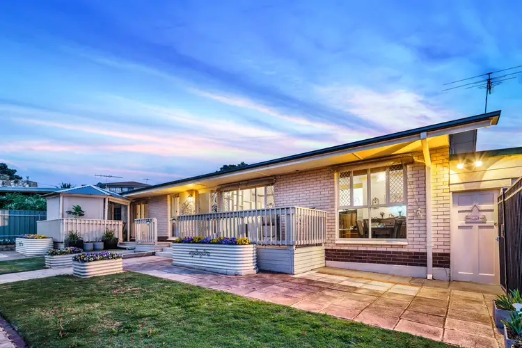13 Oliver Crescent, Port Noarlunga SA 5167