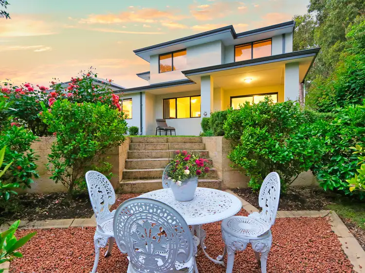 4/31-33 Woodloes Street, Cannington WA 6107