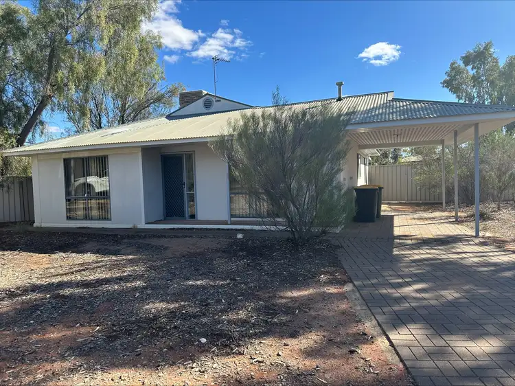 2B Emeroo Crt