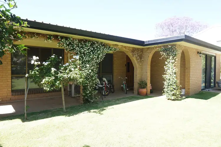 2 KILROY STREET, St George QLD 4487