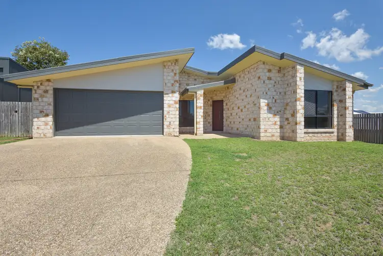 8 Leslie Street, Clinton QLD 4680