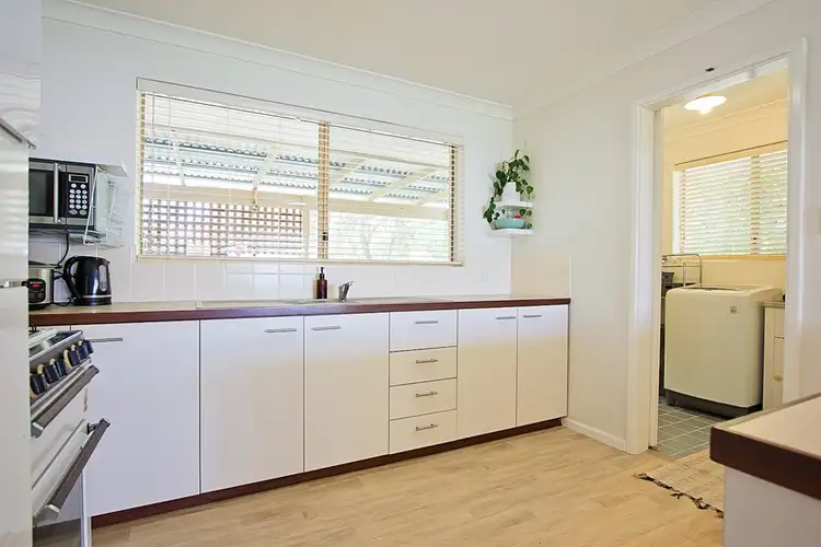 Fifth view of Homely house listing, 4 Eileen Court, Boyanup WA 6237