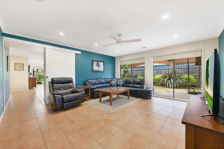 Fifth view of Homely house listing, 2 Rigby Court, Narre Warren South VIC 3805