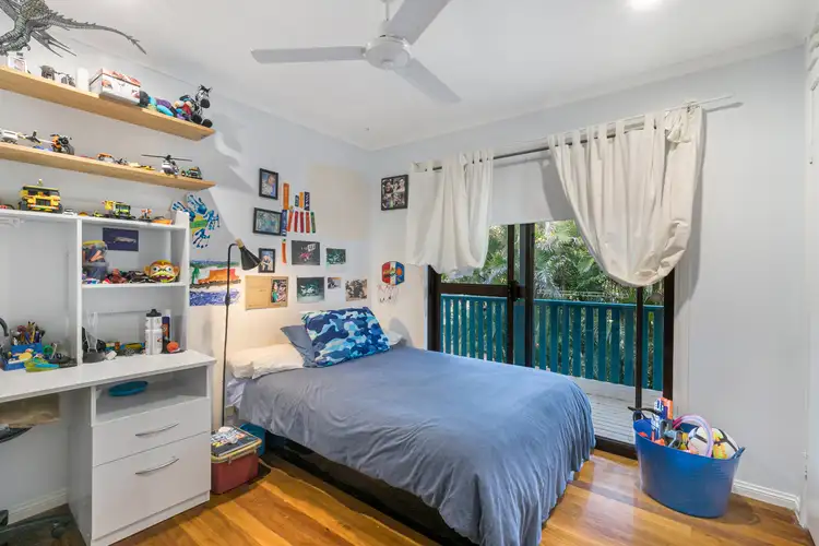 Sixth view of Homely house listing, 2 Sapphire Court, Kenmore QLD 4069
