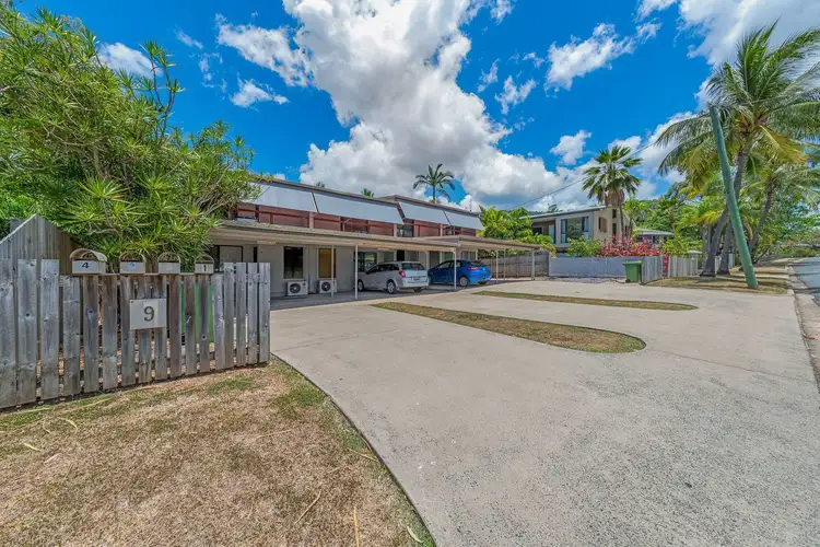 1-4/9 Pleasant Drive, Cannonvale QLD 4802