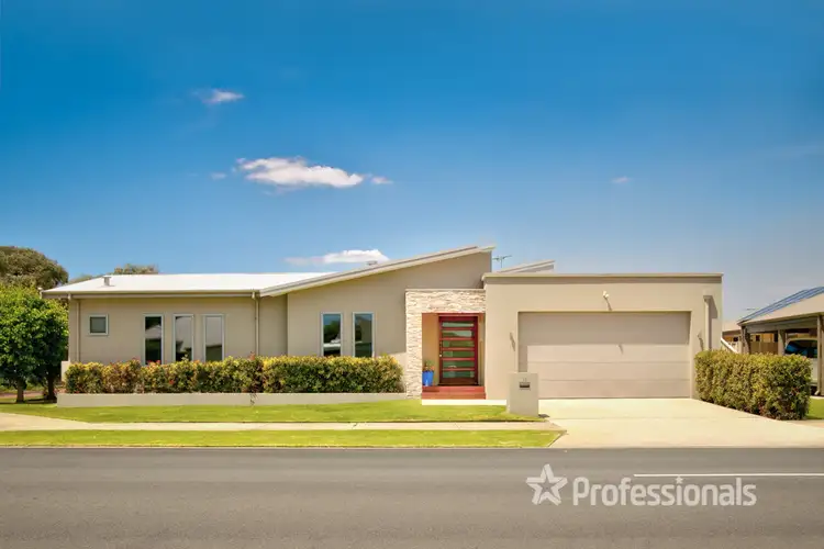 13 Cambridge Boulevard, Abbey WA 6280