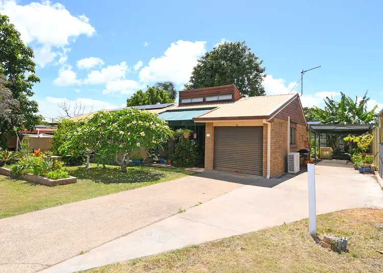 8 Clarke St, Pialba QLD 4655