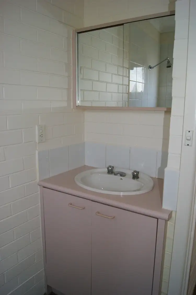 Fifth view of Homely unit listing, 4/44 Petrie Street, Frankston VIC 3199