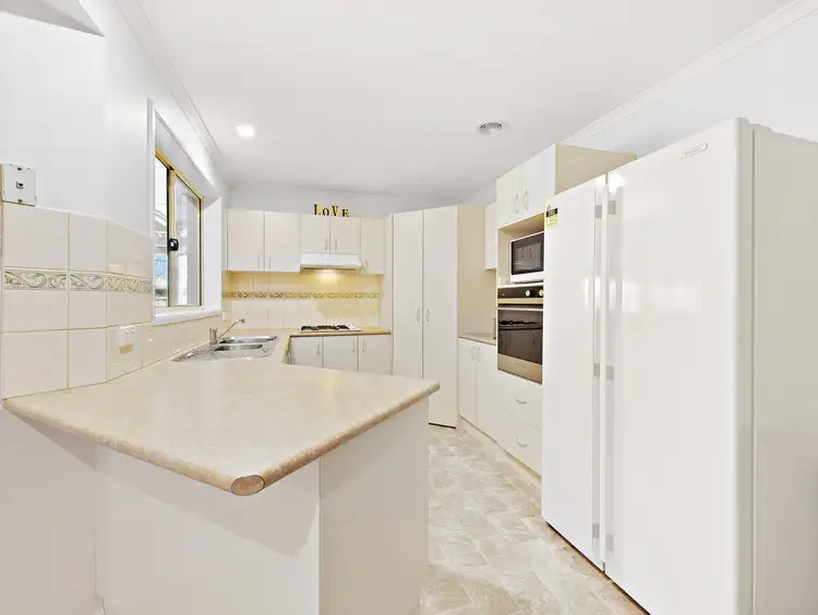 Fifth view of Homely house listing, 10 Bel-Air Street, Wodonga VIC 3690