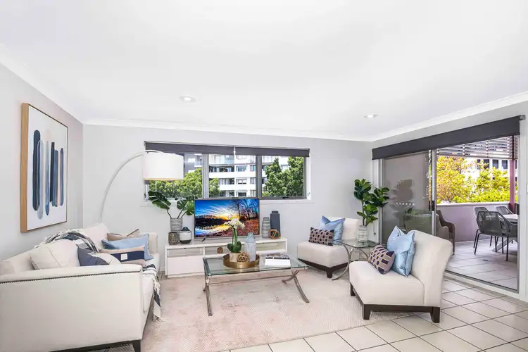 Third view of Homely unit listing, 5/117 Fortescue Street, Spring Hill QLD 4000