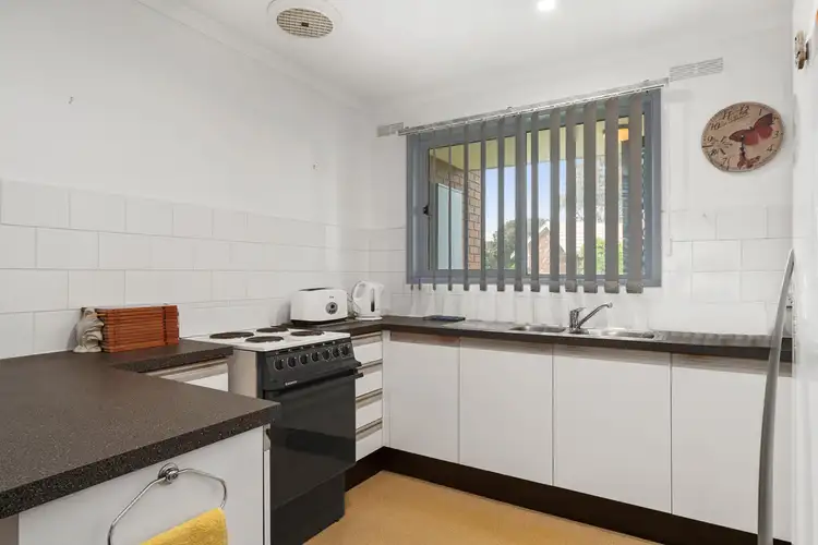 Fifth view of Homely unit listing, 37 Orana Crescent, Chelsea VIC 3196