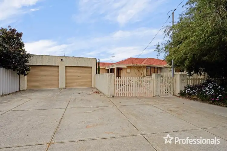 8 Mandoo Road, Shoalwater WA 6169