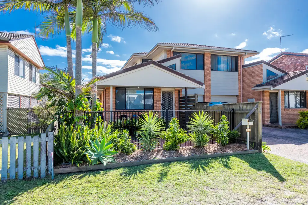 Main view of Homely townhouse listing, 1/ 70 YAMBA STREET, Yamba NSW 2464