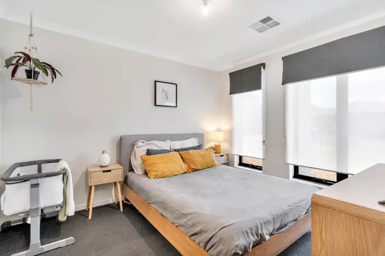 Fourth view of Homely house listing, 8 Emperor Way, Hackham SA 5163