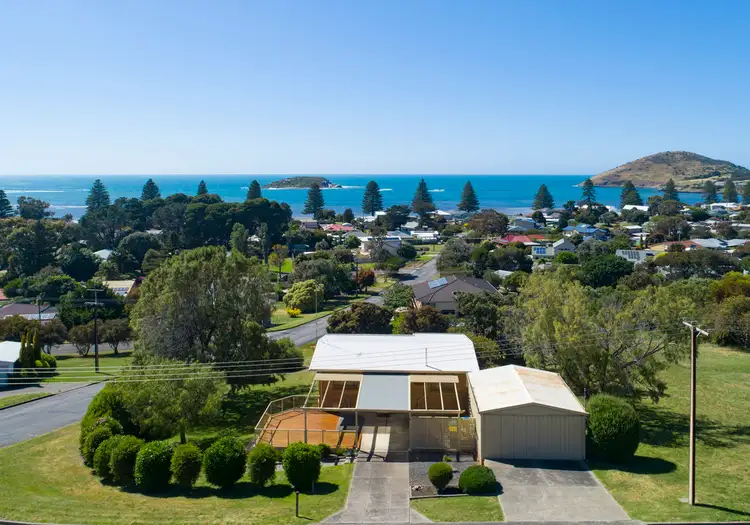 6 Seacrest Avenue, Encounter Bay SA 5211