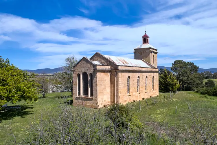 9 Falmouth Street, Avoca TAS 7213