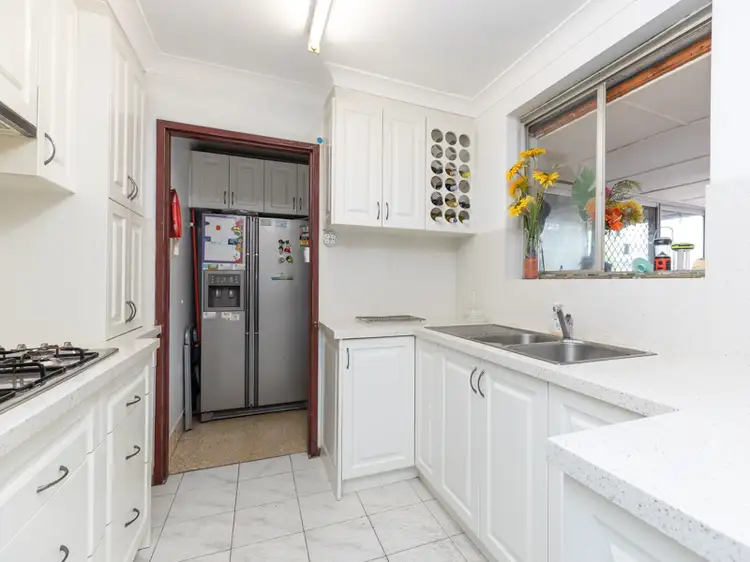 35 Downhill Way, Langford WA 6147