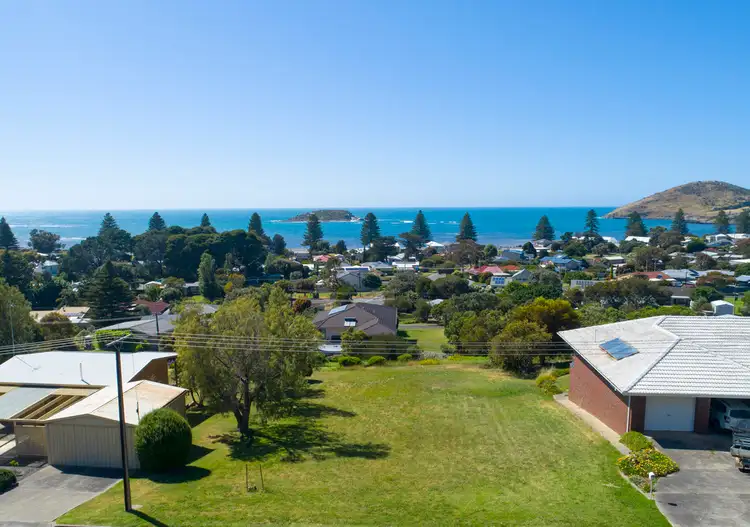 8 Seacrest Avenue, Encounter Bay SA 5211