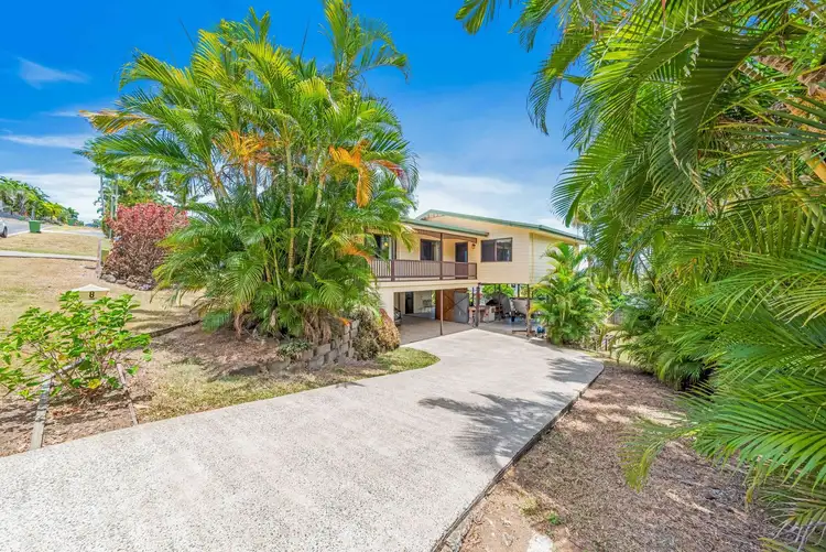8 Country Road, Cannonvale QLD 4802