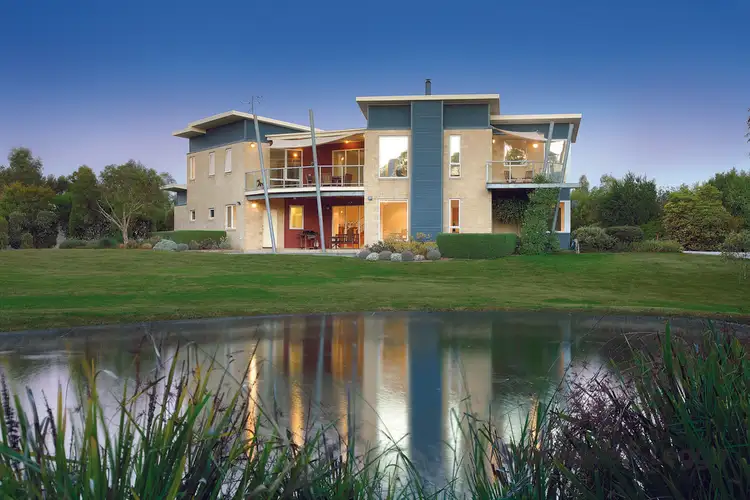 134 Albert Ruttle Drive, Inverloch VIC 3996