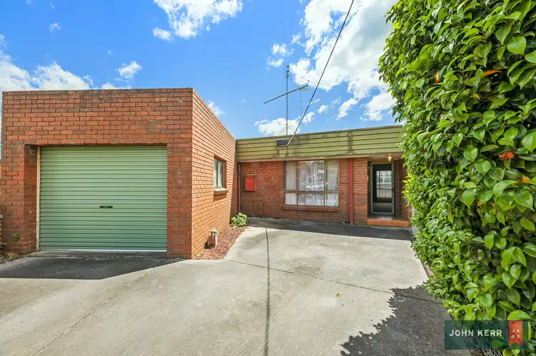 3/1 Libra Crescent, Moe VIC 3825
