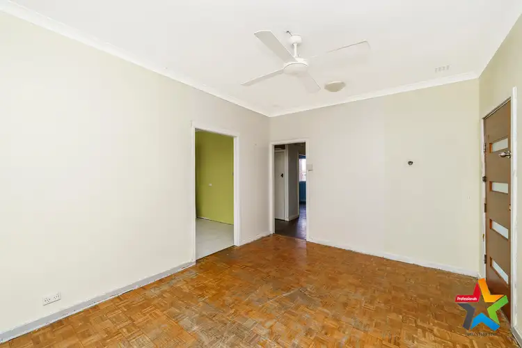 Seventh view of Homely house listing, 8 Sproxton Way, Embleton WA 6062