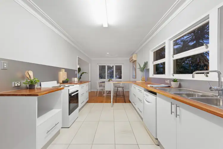 Sixth view of Homely house listing, 2 Brendon Street, Tarragindi QLD 4121