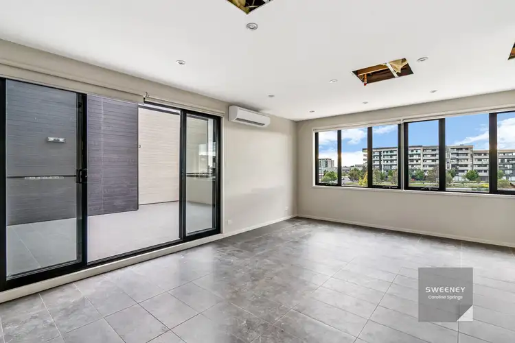Fourth view of Homely apartment listing, 18/11 Monckton Place, Caroline Springs VIC 3023