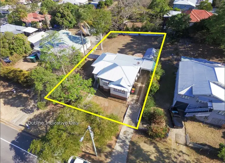 2 Chelmsford Avenue, Ipswich QLD 4305