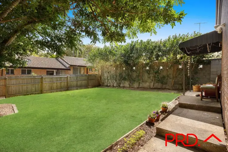 2/10 Shillito Street, Southport QLD 4215