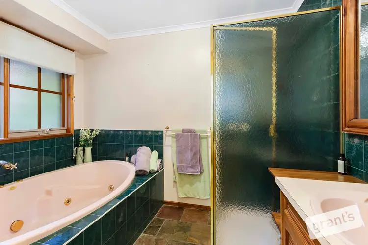 Fourth view of Homely house listing, 2 Kate Court, Pakenham VIC 3810
