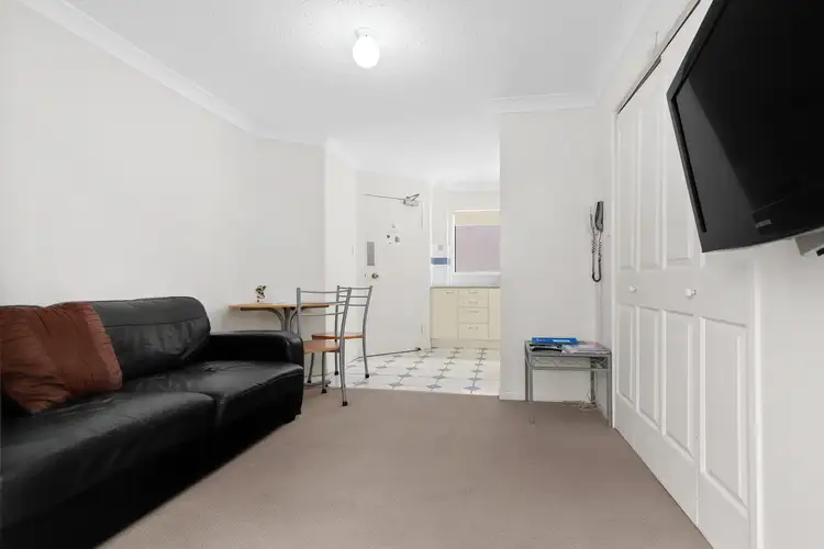 Fifth view of Homely unit listing, 20/21 Markwell Avenue, Surfers Paradise QLD 4217