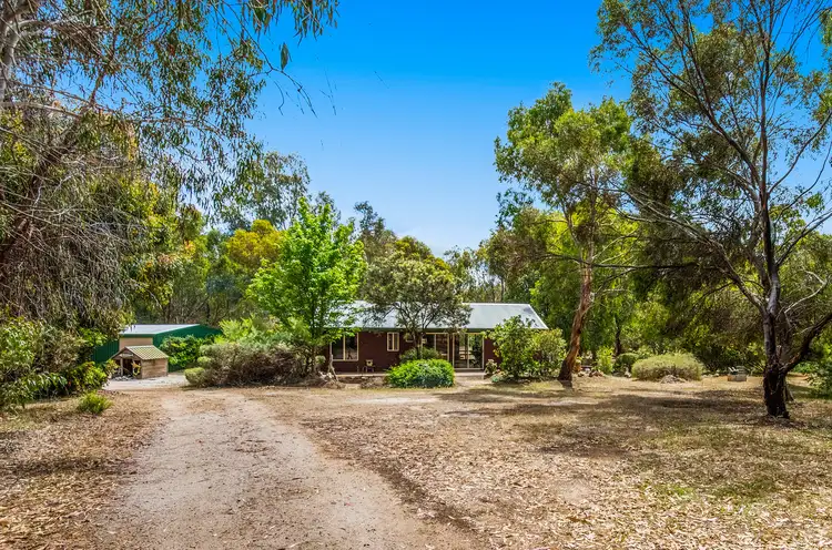 60 Almond Avenue, Bakers Hill WA 6562