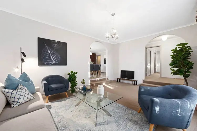 14 Balnarring Drive, Kings Park VIC 3021