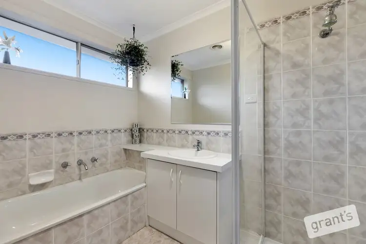 Seventh view of Homely house listing, 5 Shaftsbury Avenue, Berwick VIC 3806