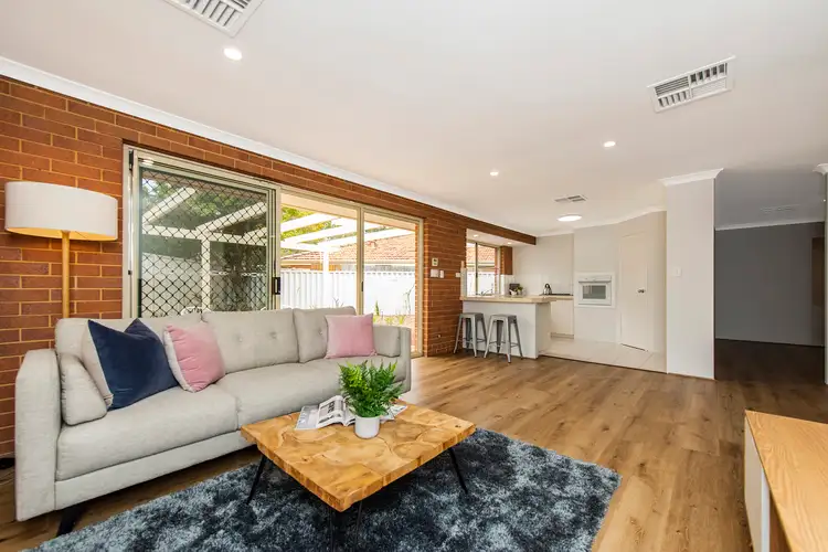 5 Waterside Retreat, Wilson WA 6107