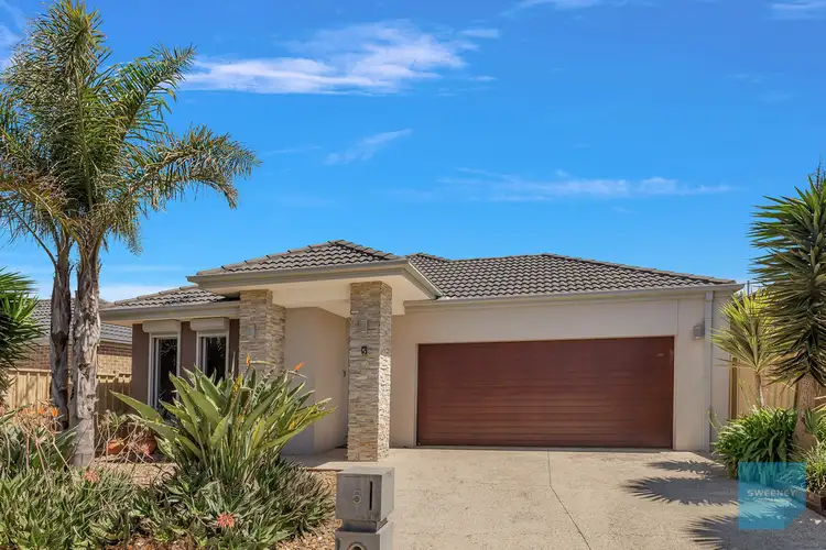 5 Briar Valley Rise, Caroline Springs VIC 3023