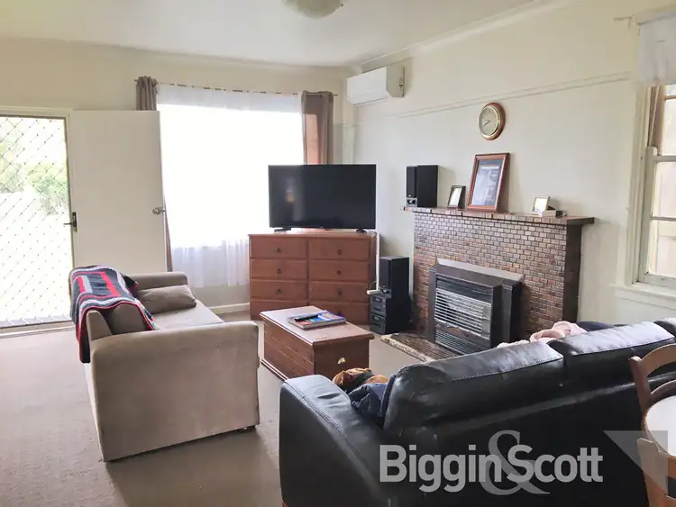 Second view of Homely house listing, 3 Bertram Street, Drouin VIC 3818