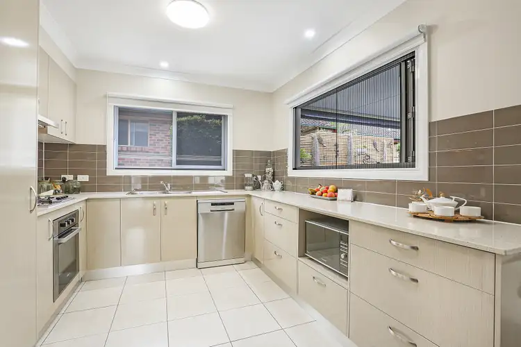 Second view of Homely villa listing, 4/118 Avondale Rd, Avondale NSW 2530