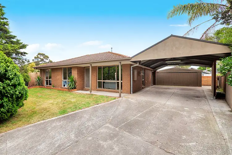 11 Glenleigh Court, Cranbourne North VIC 3977