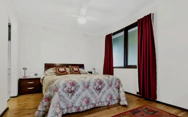 Fifth view of Homely house listing, 4 Laraine Place, Melton West VIC 3337