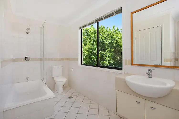 Sixth view of Homely semi-detached listing, 33 WoodyViews Way, Robina QLD 4226