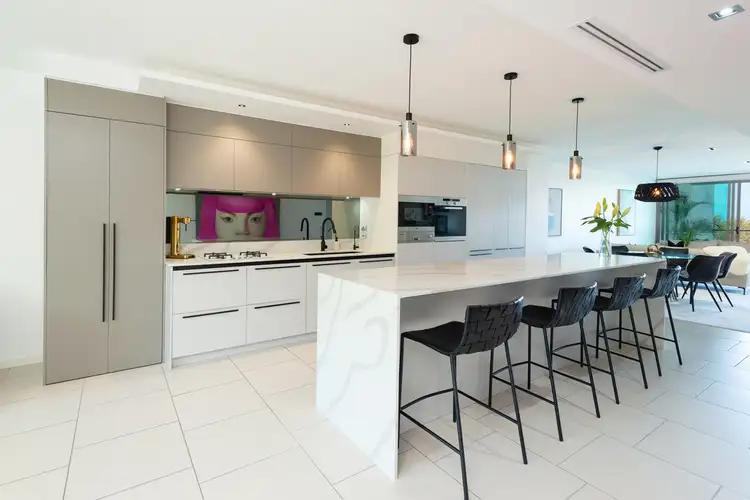 29205 Ephraim Island, Paradise Point QLD 4216