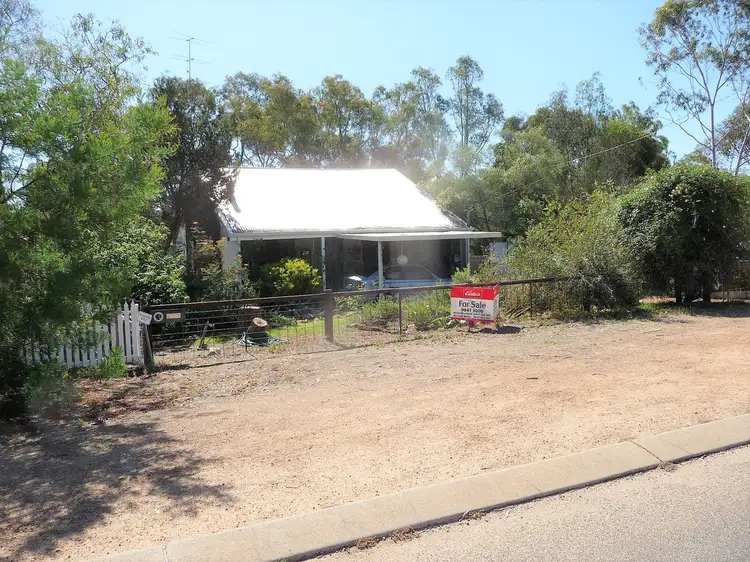 3 NEWCASTLE STREET, York WA 6302