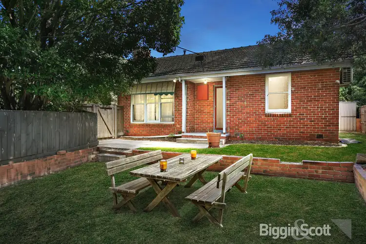 1/2 Paringa Court, Chadstone VIC 3148