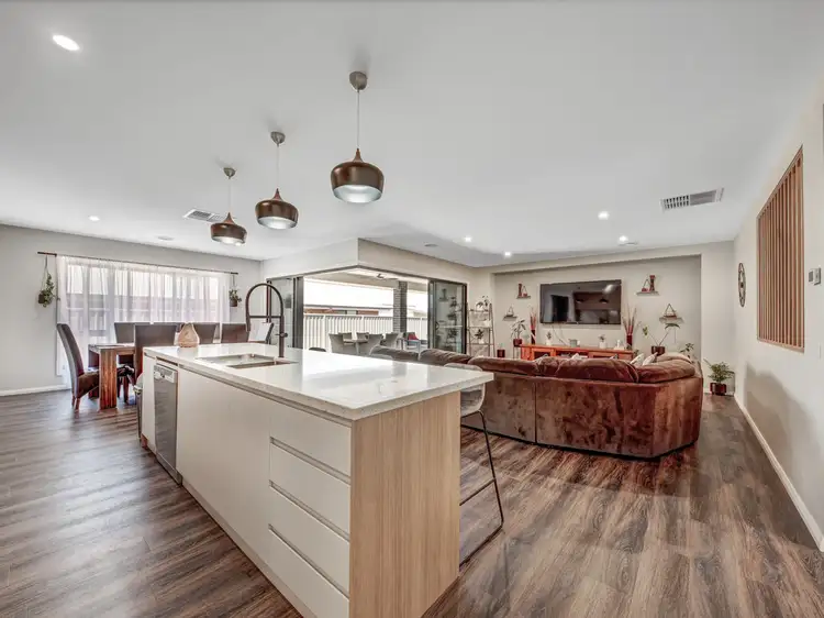 Fifth view of Homely house listing, 8 Esposito Street, Killara VIC 3691