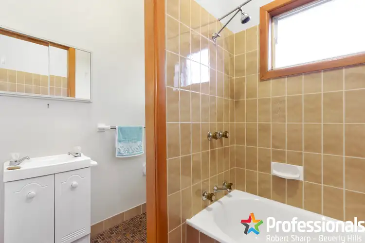 Seventh view of Homely house listing, 2 Sandra Crescent, Roselands NSW 2196